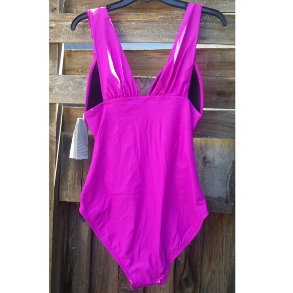 NWT Swimsuit Medium - Picture 5 of 6
